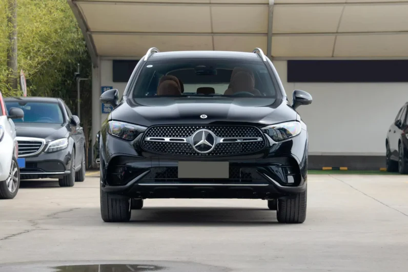 
								Mercedes-Benz GLC full									