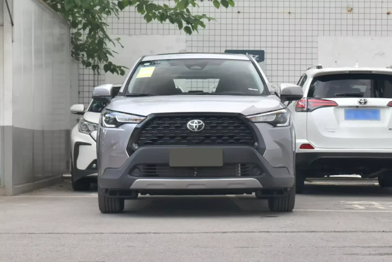 
								Toyota Corolla Cross full									