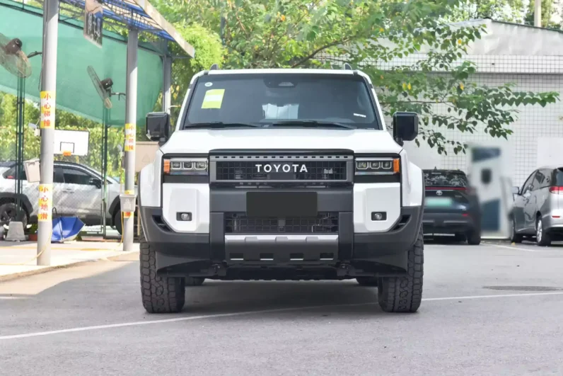 
								Toyota Land Cruiser Prado full									