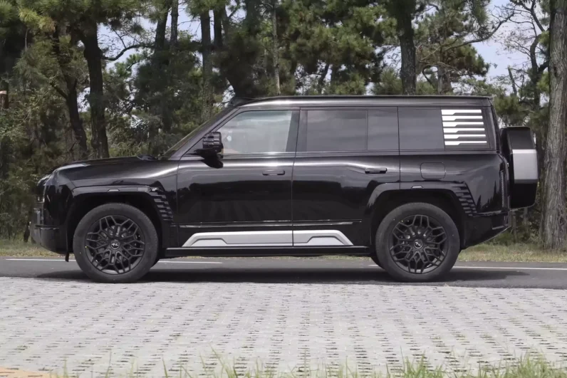 
								BYD Yangwang U8 full									