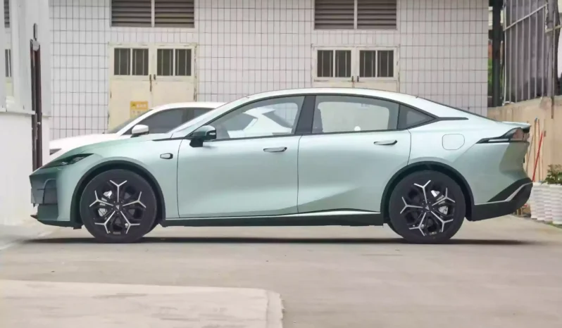 
								Changan DEEPAL SL03 REEV full									