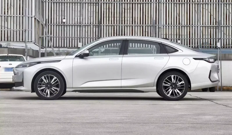 
								Changan Qiyuan A05 (NEVO) full									