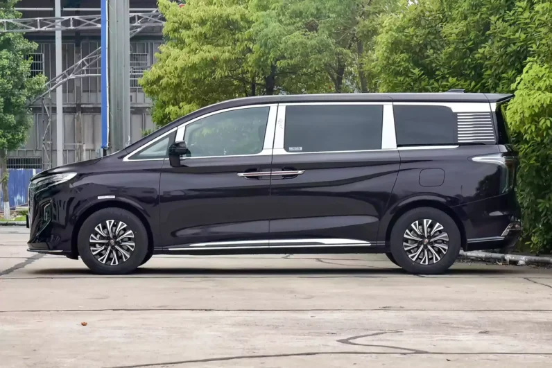 
								Hongqi HQ9 PHEV full									