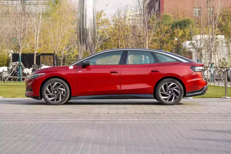 
								Volkswagen ID.7 VIZZION full									