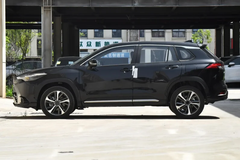 
								Toyota Frontlander full									