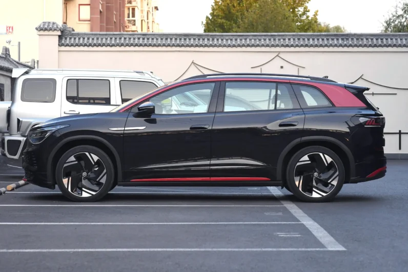 
								Volkswagen ID.4 CROZZ full									