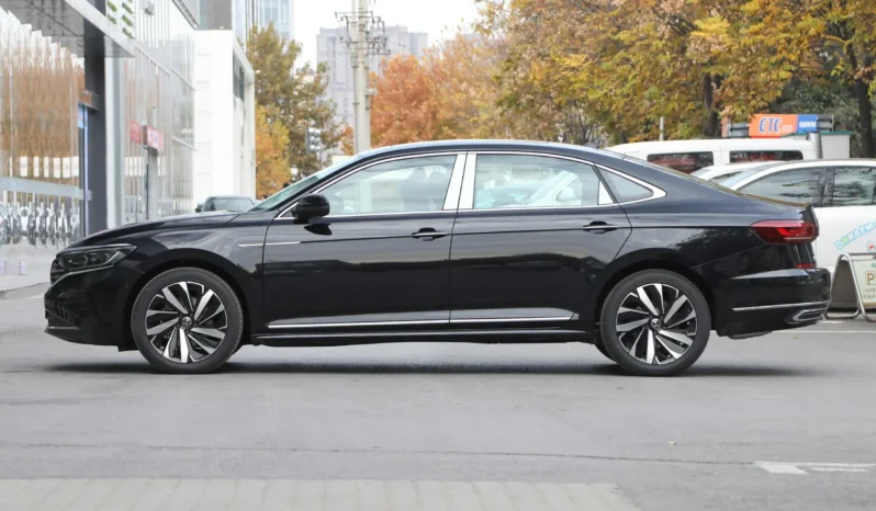 
								Volkswagen Passat 2026 full									