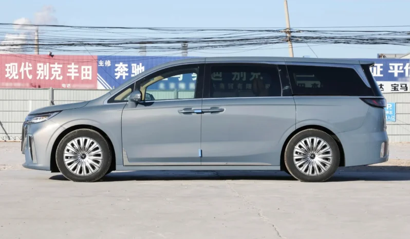 
								Voyah Dreamer PHEV full									