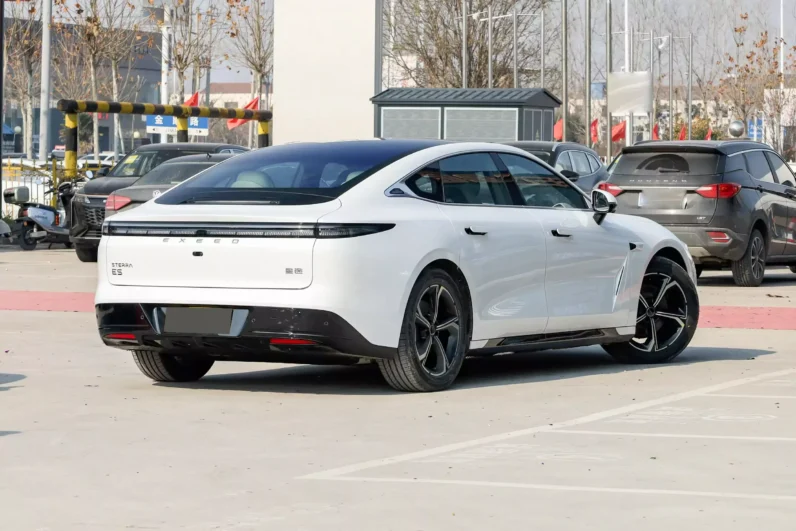 
								EXEED Sterra ES full									