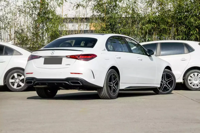 
								Mercedes-Benz C-Class full									