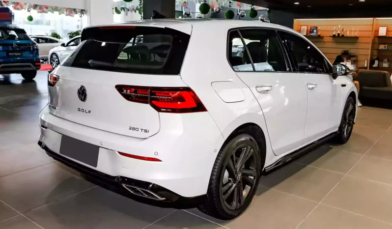 
								Volkswagen Golf 2026 full									