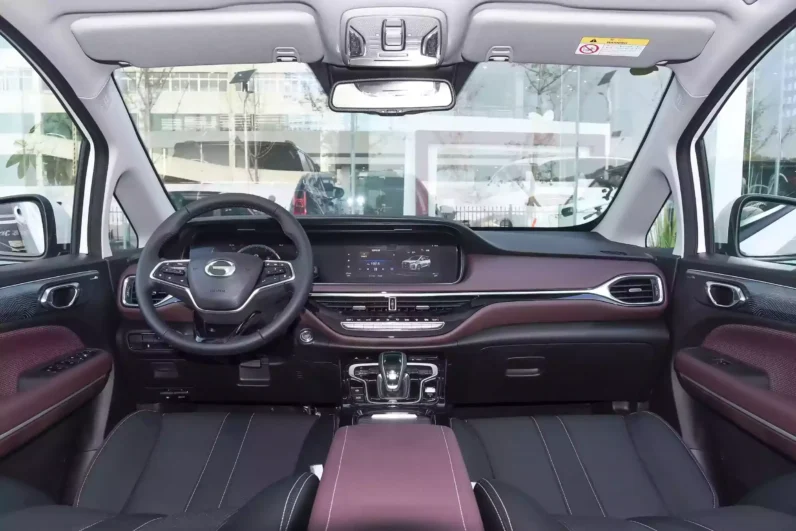 
								GAC Trumpchi M6 full									