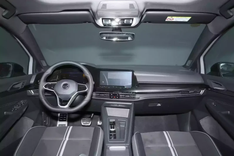 
								Volkswagen Golf 2026 full									