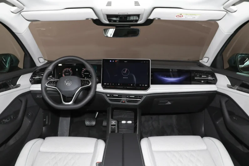 
								Volkswagen Magotan full									