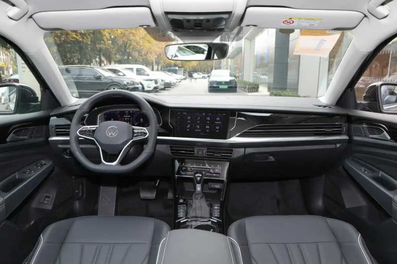 
								Volkswagen Passat 2026 full									