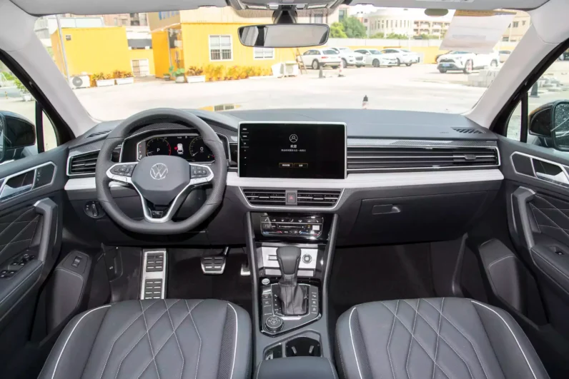 
								Volkswagen Tiguan L full									