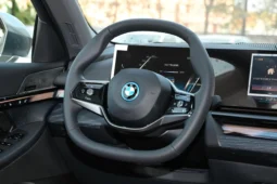 
										BMW i5 full									