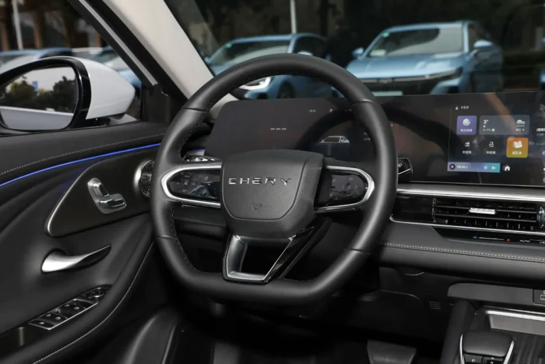 
								Chery Fulwin A8 full									