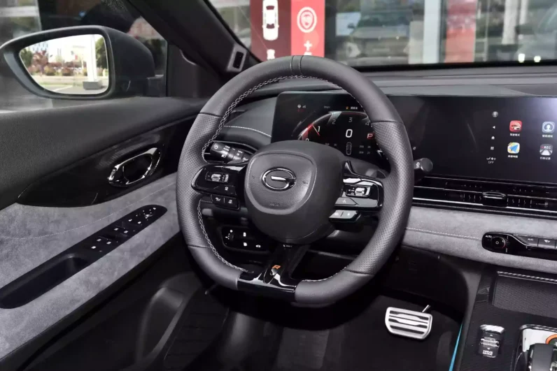 
								GAC Trumpchi Empow full									