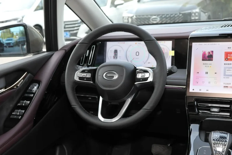 
								GAC Trumpchi M8 full									