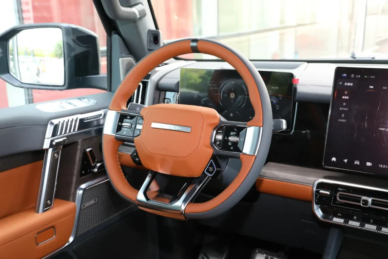 
								M-Hero 917 REEV full									