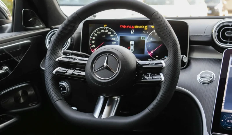 
								Mercedes-Benz C-Class full									