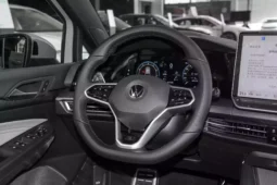 
										Volkswagen Golf full									