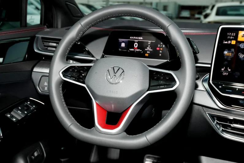 
								Volkswagen ID.4 CROZZ full									