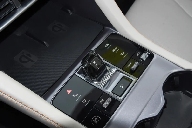 
								BYD Song PLUS EV full									