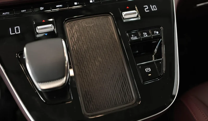 
								Hongqi HQ9 PHEV full									