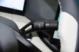 
										Lynk & Co 06 EM-P full									