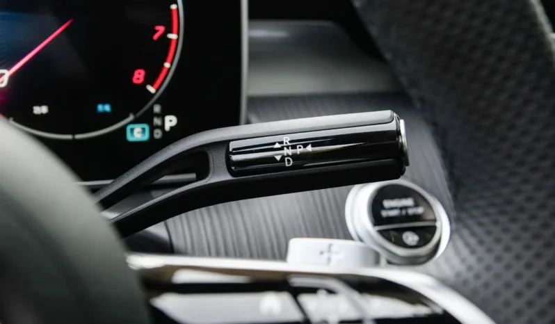 
								Mercedes-Benz C-Class full									