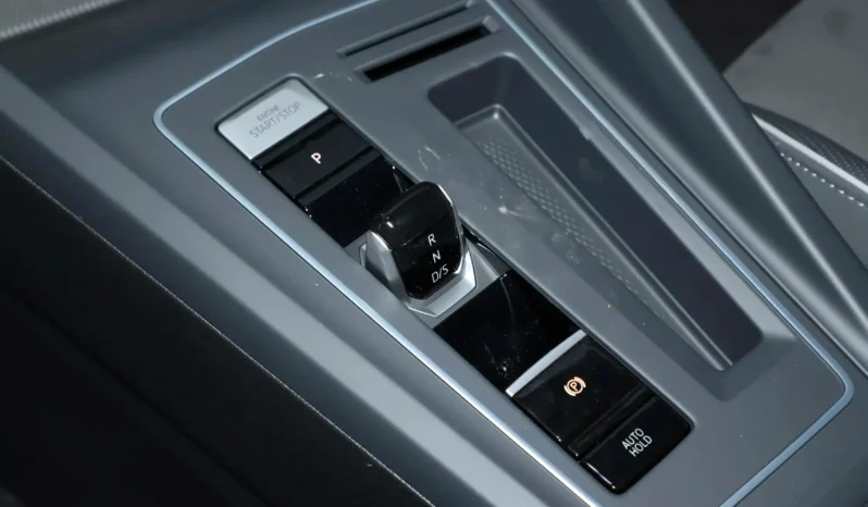 
								Volkswagen Golf 2026 full									